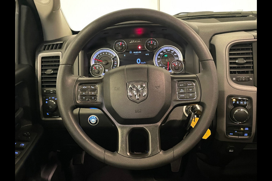 Dodge Ram 1500 CLASSIC 5.7 HEMI |6-PERS|NAP |NIEUWE AUTO |INRUIL MOGELIJK |DEALER ONDERHOUDEN