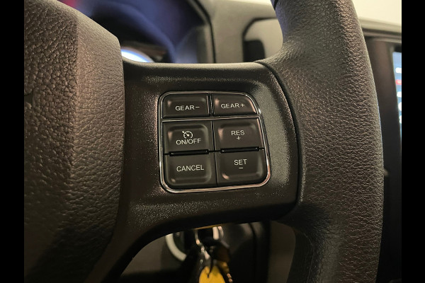 Dodge Ram 1500 CLASSIC 5.7 HEMI |6-PERS|NAP |NIEUWE AUTO |INRUIL MOGELIJK |DEALER ONDERHOUDEN