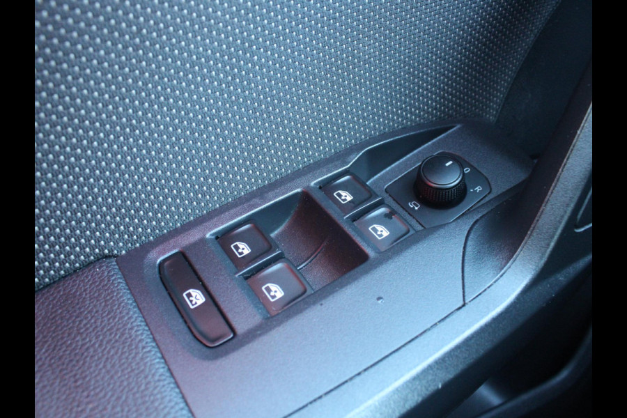 Seat Arona 1.0 TSI Xcellence Business Intense | 115 PK | NAVIGATIE | TREKHAAK | ACHTERUITRIJCAMERA |