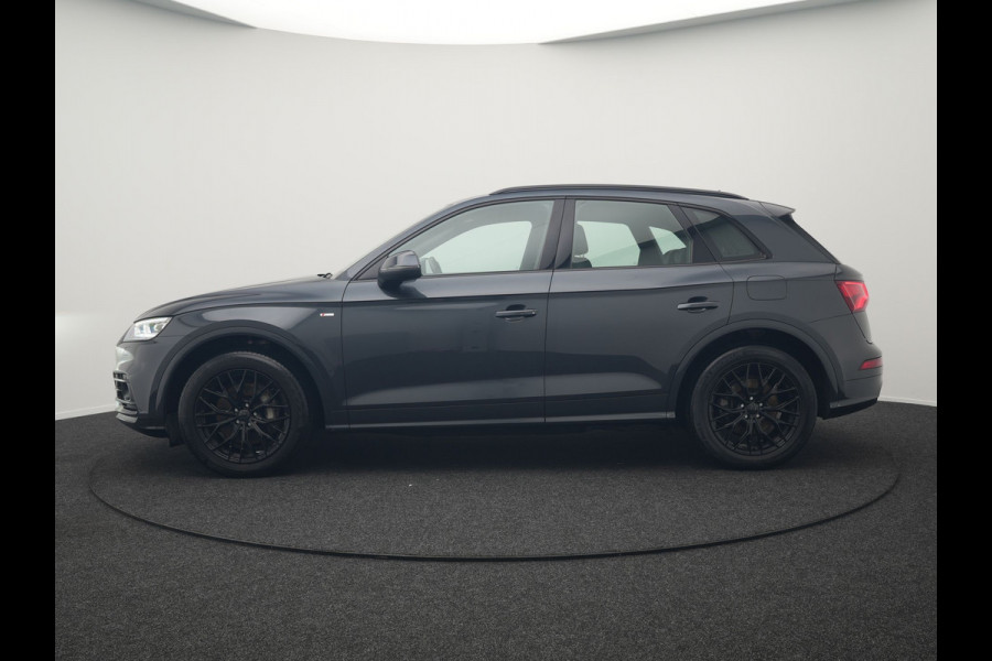 Audi Q5 50 TFSIe Quattro S Line Plug In Hybrid 300pk Dealer O.H PHEV | Luchtvering | Trekhaak Af Fabriek | Adaptive Cruise | Valcona Lederen Sportstoelen | Matrix LED | Apple Carplay | Navigatie | Virtual | DAB | 19"L.M | Audi Q5 50 TFSIe Quattro S Line Plug In Hybrid 300pk Dealer O.H PHEV | Luchtvering | Trekhaak Af Fabriek | Adaptive Cruise | Valcona Lederen Sportstoelen | Matrix LED | Apple Carplay | Navigatie | Virtual | DAB | 19"L.M |