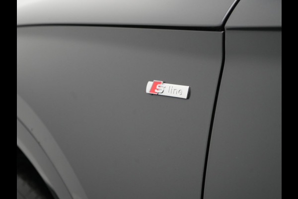 Audi Q5 50 TFSIe Quattro S Line Plug In Hybrid 300pk Dealer O.H PHEV | Luchtvering | Trekhaak Af Fabriek | Adaptive Cruise | Valcona Lederen Sportstoelen | Matrix LED | Apple Carplay | Navigatie | Virtual | DAB | 19"L.M | Audi Q5 50 TFSIe Quattro S Line Plug In Hybrid 300pk Dealer O.H PHEV | Luchtvering | Trekhaak Af Fabriek | Adaptive Cruise | Valcona Lederen Sportstoelen | Matrix LED | Apple Carplay | Navigatie | Virtual | DAB | 19"L.M |