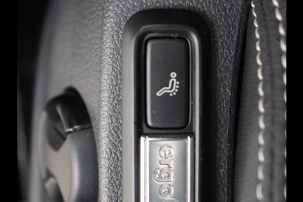 Volkswagen Passat 1.4 TSI PHEV GTE | Head-Up | Stoelverwarming | Trekhaak | Leder/Alcantara | Camera | Massage | Virtual Cockpit | Adaptive cruise | Matrix LED | Carplay | Side Assist | Navigatie | Plug In Volkswagen Passat 1.4 TSI PHEV GTE | Head-Up | Stoelverwarming | Trekhaak | Leder/Alcantara | Camera | Massage | Virtual Cockpit | Adaptive cruise | Matrix LED | Carplay | Side Assist | Navigatie | Plug In