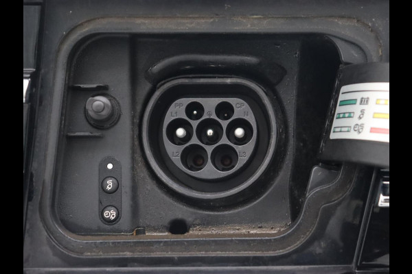 Volkswagen Passat 1.4 TSI PHEV GTE | Head-Up | Stoelverwarming | Trekhaak | Leder/Alcantara | Camera | Massage | Virtual Cockpit | Adaptive cruise | Matrix LED | Carplay | Side Assist | Navigatie | Plug In Volkswagen Passat 1.4 TSI PHEV GTE | Head-Up | Stoelverwarming | Trekhaak | Leder/Alcantara | Camera | Massage | Virtual Cockpit | Adaptive cruise | Matrix LED | Carplay | Side Assist | Navigatie | Plug In