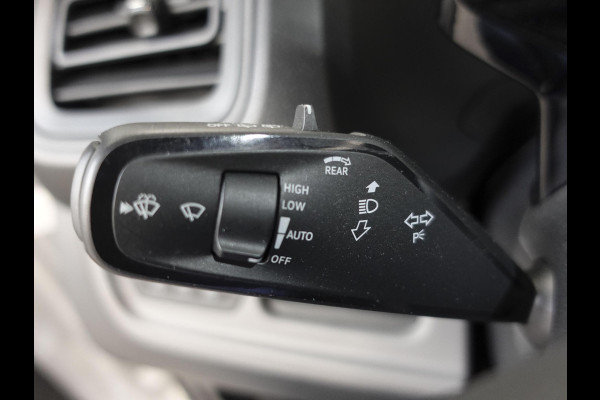 Volkswagen ID. Buzz Cargo 77 kWh 204pk Airco Climate control  Cruise control ACC Carplay Trekhaak  LED Volkswagen ID. Buzz Cargo 77 kWh 204pk Airco Climate control  Cruise control ACC Carplay Trekhaak  LED