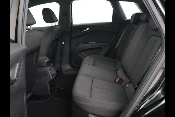 Audi Q4 e-tron 40 Launch Edition 77 kWh | Trekhaak | Warmtepomp | Stoelverwarming | Adaptive cruise | Camera | Carplay | Navigatie | Full LED | Virtual Cockpit Audi Q4 e-tron 40 Launch Edition 77 kWh | Trekhaak | Warmtepomp | Stoelverwarming | Adaptive cruise | Camera | Carplay | Navigatie | Full LED | Virtual Cockpit