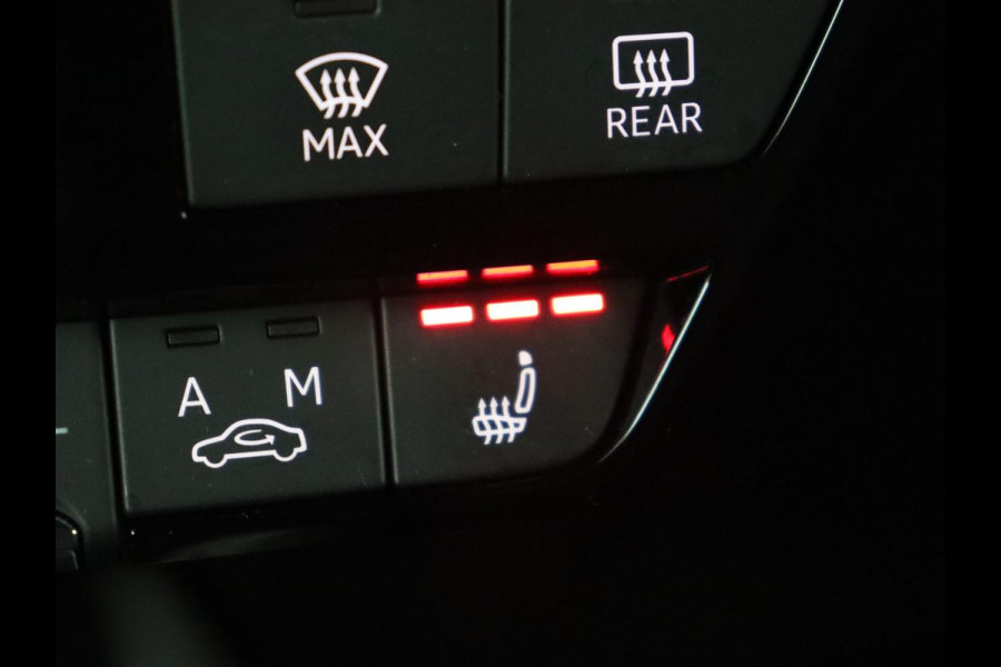 Audi Q4 e-tron 40 Launch Edition 77 kWh | Trekhaak | Warmtepomp | Stoelverwarming | Adaptive cruise | Camera | Carplay | Navigatie | Full LED | Virtual Cockpit Audi Q4 e-tron 40 Launch Edition 77 kWh | Trekhaak | Warmtepomp | Stoelverwarming | Adaptive cruise | Camera | Carplay | Navigatie | Full LED | Virtual Cockpit
