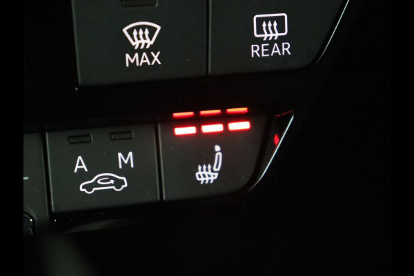 Audi Q4 e-tron 40 Launch Edition 77 kWh | Trekhaak | Warmtepomp | Stoelverwarming | Adaptive cruise | Camera | Carplay | Navigatie | Full LED | Virtual Cockpit Audi Q4 e-tron 40 Launch Edition 77 kWh | Trekhaak | Warmtepomp | Stoelverwarming | Adaptive cruise | Camera | Carplay | Navigatie | Full LED | Virtual Cockpit