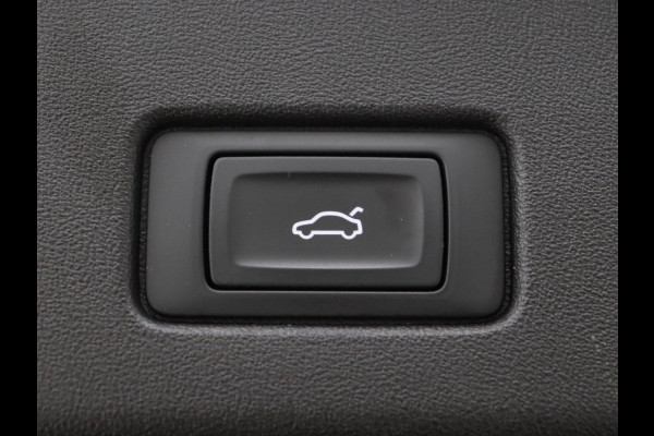 Audi Q4 e-tron 40 Launch Edition 77 kWh | Trekhaak | Warmtepomp | Stoelverwarming | Adaptive cruise | Camera | Carplay | Navigatie | Full LED | Virtual Cockpit Audi Q4 e-tron 40 Launch Edition 77 kWh | Trekhaak | Warmtepomp | Stoelverwarming | Adaptive cruise | Camera | Carplay | Navigatie | Full LED | Virtual Cockpit