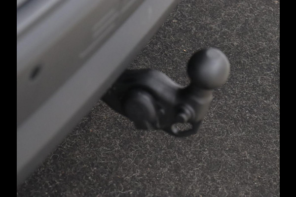 Audi Q4 e-tron 40 Launch Edition 77 kWh | Trekhaak | Warmtepomp | Stoelverwarming | Adaptive cruise | Camera | Carplay | Navigatie | Full LED | Virtual Cockpit Audi Q4 e-tron 40 Launch Edition 77 kWh | Trekhaak | Warmtepomp | Stoelverwarming | Adaptive cruise | Camera | Carplay | Navigatie | Full LED | Virtual Cockpit