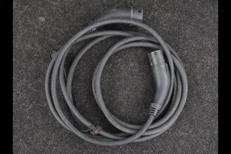 Audi Q4 e-tron 40 Launch Edition 77 kWh | Trekhaak | Warmtepomp | Stoelverwarming | Adaptive cruise | Camera | Carplay | Navigatie | Full LED | Virtual Cockpit Audi Q4 e-tron 40 Launch Edition 77 kWh | Trekhaak | Warmtepomp | Stoelverwarming | Adaptive cruise | Camera | Carplay | Navigatie | Full LED | Virtual Cockpit