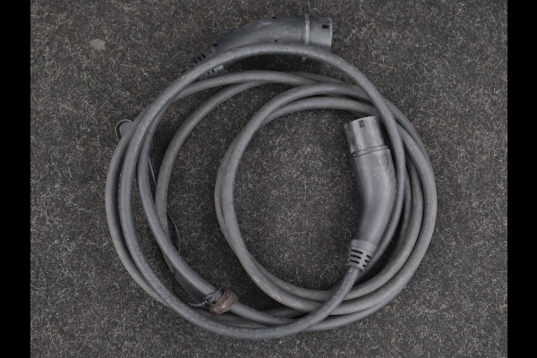 Audi Q4 e-tron 40 Launch Edition 77 kWh | Trekhaak | Warmtepomp | Stoelverwarming | Adaptive cruise | Camera | Carplay | Navigatie | Full LED | Virtual Cockpit Audi Q4 e-tron 40 Launch Edition 77 kWh | Trekhaak | Warmtepomp | Stoelverwarming | Adaptive cruise | Camera | Carplay | Navigatie | Full LED | Virtual Cockpit