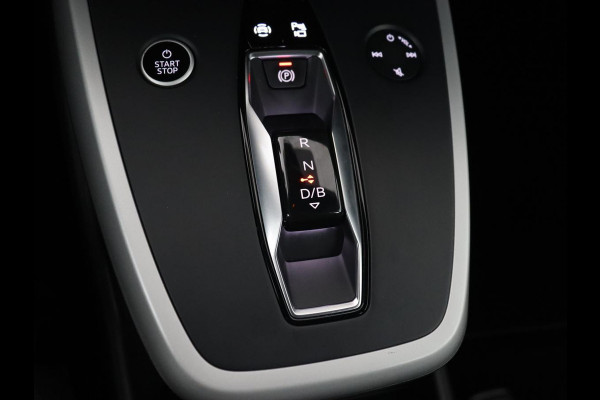 Audi Q4 e-tron 40 Launch Edition 77 kWh | Trekhaak | Warmtepomp | Stoelverwarming | Adaptive cruise | Camera | Carplay | Navigatie | Full LED | Virtual Cockpit Audi Q4 e-tron 40 Launch Edition 77 kWh | Trekhaak | Warmtepomp | Stoelverwarming | Adaptive cruise | Camera | Carplay | Navigatie | Full LED | Virtual Cockpit