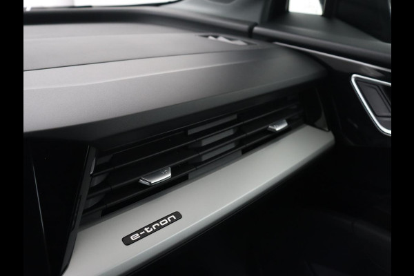 Audi Q4 e-tron 40 Launch Edition 77 kWh | Trekhaak | Warmtepomp | Stoelverwarming | Adaptive cruise | Camera | Carplay | Navigatie | Full LED | Virtual Cockpit Audi Q4 e-tron 40 Launch Edition 77 kWh | Trekhaak | Warmtepomp | Stoelverwarming | Adaptive cruise | Camera | Carplay | Navigatie | Full LED | Virtual Cockpit