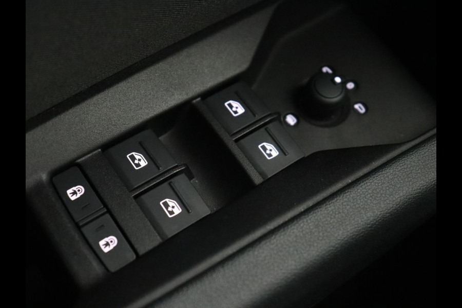 Audi Q4 e-tron 40 Launch Edition 77 kWh | Trekhaak | Warmtepomp | Stoelverwarming | Adaptive cruise | Camera | Carplay | Navigatie | Full LED | Virtual Cockpit Audi Q4 e-tron 40 Launch Edition 77 kWh | Trekhaak | Warmtepomp | Stoelverwarming | Adaptive cruise | Camera | Carplay | Navigatie | Full LED | Virtual Cockpit