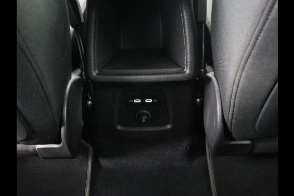 Audi Q4 e-tron 40 Launch Edition 77 kWh | Trekhaak | Warmtepomp | Stoelverwarming | Adaptive cruise | Camera | Carplay | Navigatie | Full LED | Virtual Cockpit Audi Q4 e-tron 40 Launch Edition 77 kWh | Trekhaak | Warmtepomp | Stoelverwarming | Adaptive cruise | Camera | Carplay | Navigatie | Full LED | Virtual Cockpit