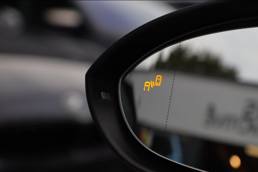 Volkswagen Golf 1.4 TSI PHEV GTE / PANODAK / KEYLESS / ACC / CAMERA / DODEHOEK