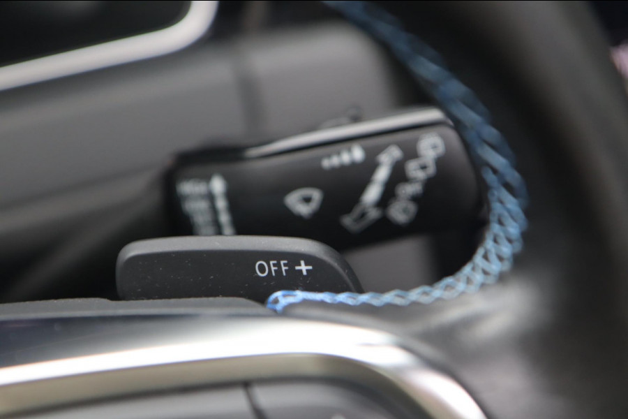 Volkswagen Golf 1.4 TSI PHEV GTE / PANODAK / KEYLESS / ACC / CAMERA / DODEHOEK