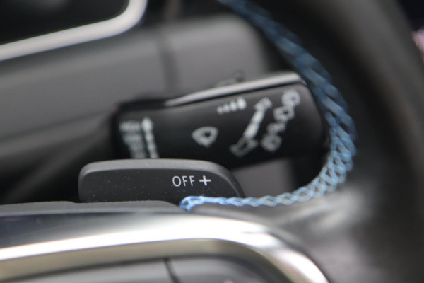 Volkswagen Golf 1.4 TSI PHEV GTE / PANODAK / KEYLESS / ACC / CAMERA / DODEHOEK