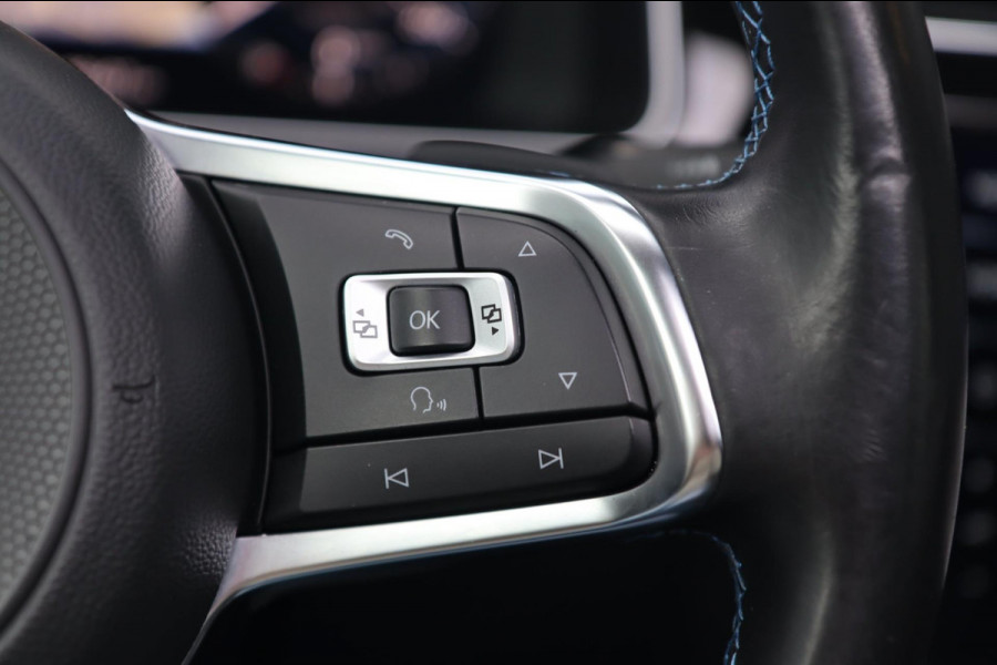 Volkswagen Golf 1.4 TSI PHEV GTE / PANODAK / KEYLESS / ACC / CAMERA / DODEHOEK