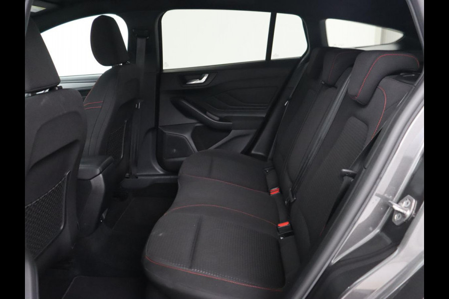 Ford Focus 1.0 EcoBoost Hybrid ST Line Style | Stoel & stuurverwarming | Camera | Park Assist | Carplay | Full LED | Navigatie | Keyless | Climate control