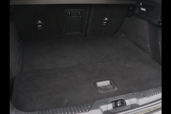 Ford Focus 1.0 EcoBoost Hybrid ST Line Style | Stoel & stuurverwarming | Camera | Park Assist | Carplay | Full LED | Navigatie | Keyless | Climate control