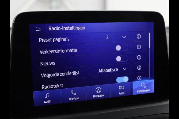 Ford Focus 1.0 EcoBoost Hybrid ST Line Style | Stoel & stuurverwarming | Camera | Park Assist | Carplay | Full LED | Navigatie | Keyless | Climate control