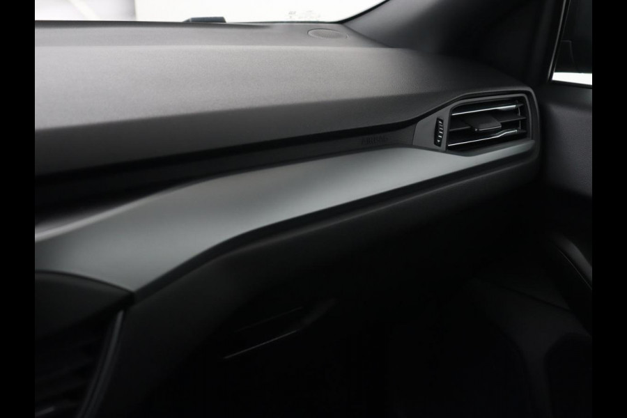 Ford Focus 1.0 EcoBoost Hybrid ST Line Style | Stoel & stuurverwarming | Camera | Park Assist | Carplay | Full LED | Navigatie | Keyless | Climate control