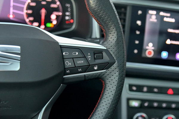 Seat Ateca 1.5 TSI FR Business Intense. Pano, ACC, Beats, Sfeer, Keyless, Camera, Stuurvw, 19'', CarPlay! Seat Ateca 1.5 TSI FR Business Intense. Pano, ACC, Beats, Sfeer, Keyless, Camera, Stuurvw, 19'', CarPlay!