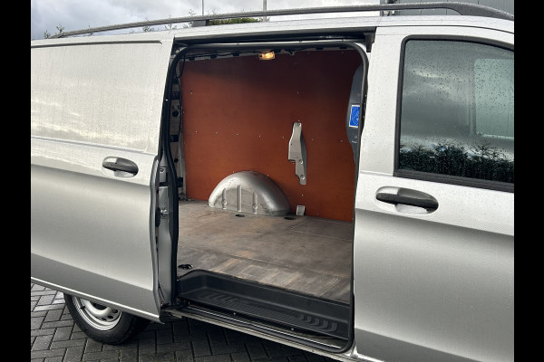 Mercedes-Benz Vito 114 CDI 136 PK AUTOMAAT / L2H1 / 1e EIG. / TREKHAAK / AIRCO / CRUISE / BLUETOOTH / PDC