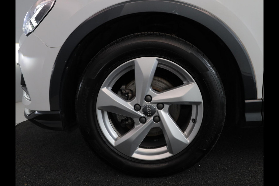 Audi Q3 35 TFSI Business Edition 150pk S-tronic | 18'LM-velgen| Navigatie | verwarmde voorstoelen | Adaptive cruise controle