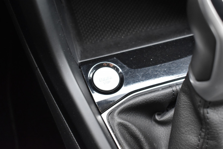 Volkswagen T-Cross 1.0 TSI Life Automaat Keyless/apple carplay/Stoelverwarming rijklaarprijs