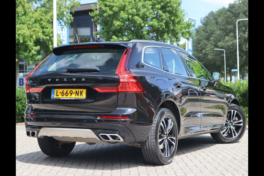 Volvo XC60 2.0 B5 250 PK Momentum Exclusive / Panoramadak