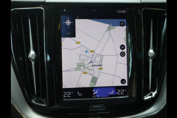 Volvo XC60 2.0 B5 250 PK Momentum Exclusive / Panoramadak