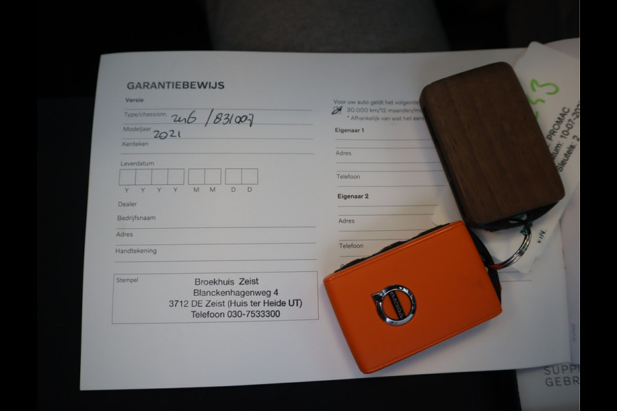 Volvo XC60 2.0 B5 250 PK Momentum Exclusive / Panoramadak