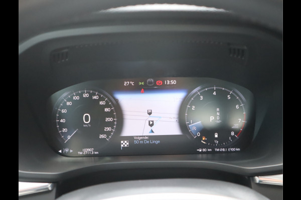 Volvo XC60 2.0 B5 250 PK Momentum Exclusive / Panoramadak