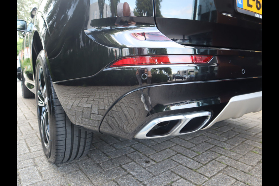 Volvo XC60 2.0 B5 250 PK Momentum Exclusive / Panoramadak