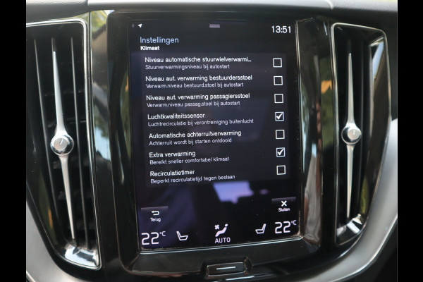 Volvo XC60 2.0 B5 250 PK Momentum Exclusive / Panoramadak