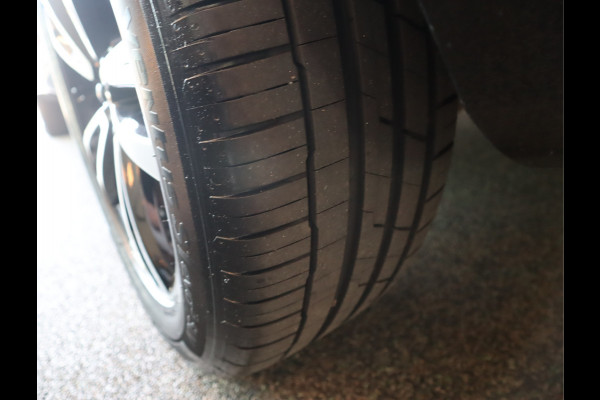 Volvo XC60 2.0 B5 250 PK Momentum Exclusive / Panoramadak