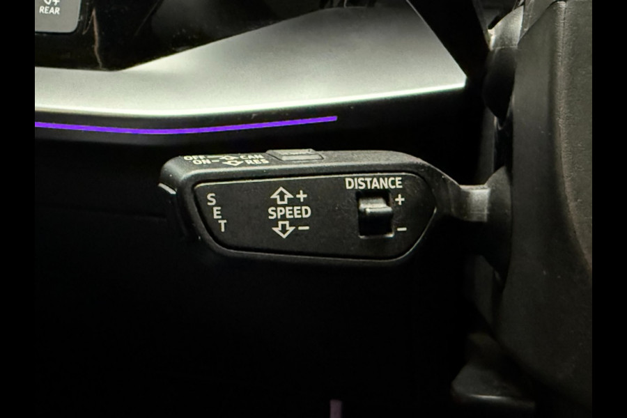 Audi A3 Sedan 1.5 Tfsi Aut 2xS line panorama/19 inch/camera/navi Audi A3 Sedan 1.5 Tfsi Aut 2xS line panorama/19 inch/camera/navi