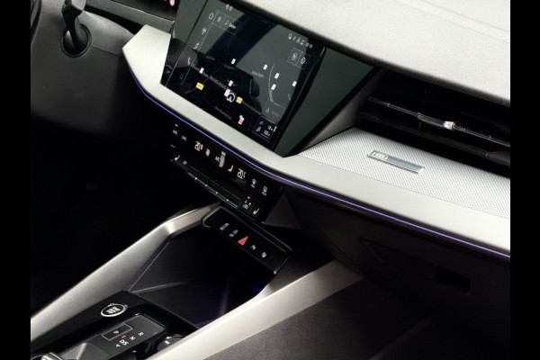 Audi A3 Sedan 1.5 Tfsi Aut 2xS line panorama/19 inch/camera/navi Audi A3 Sedan 1.5 Tfsi Aut 2xS line panorama/19 inch/camera/navi