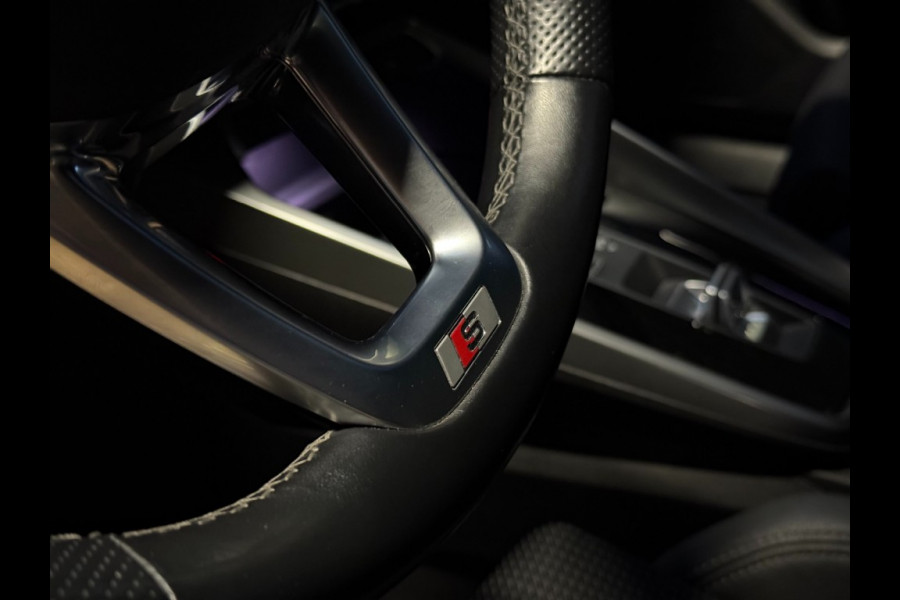 Audi A3 Sedan 1.5 Tfsi Aut 2xS line panorama/19 inch/camera/navi Audi A3 Sedan 1.5 Tfsi Aut 2xS line panorama/19 inch/camera/navi