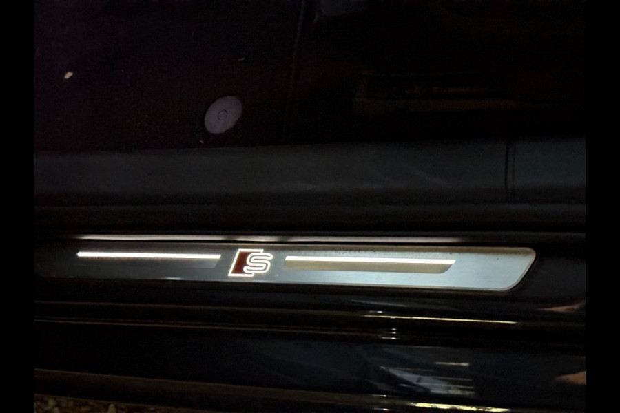 Audi A3 Sedan 1.5 Tfsi Aut 2xS line panorama/19 inch/camera/navi Audi A3 Sedan 1.5 Tfsi Aut 2xS line panorama/19 inch/camera/navi