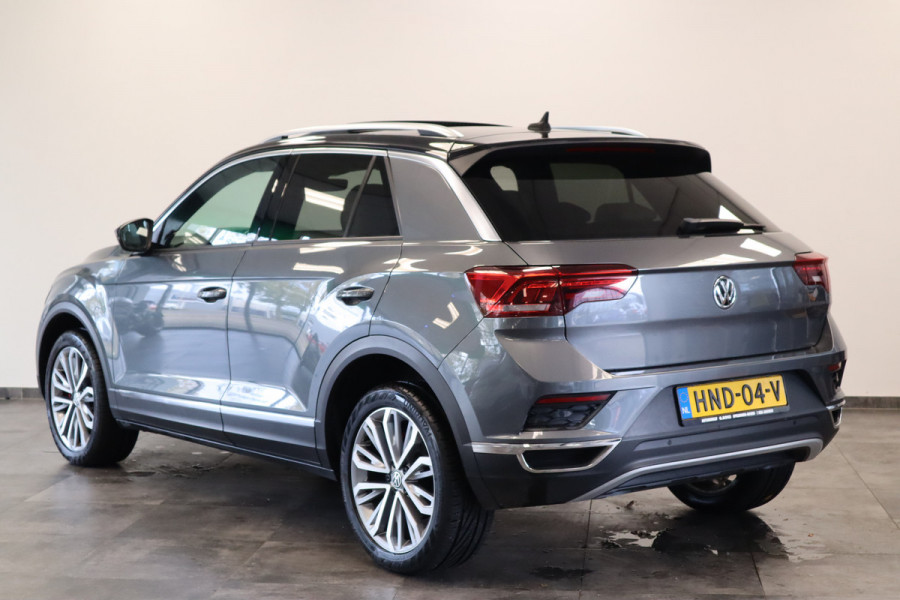 Volkswagen T-Roc 1.5 TSI Sport ACC PDC Navi Panoramadak Leder Automaat 150PK!