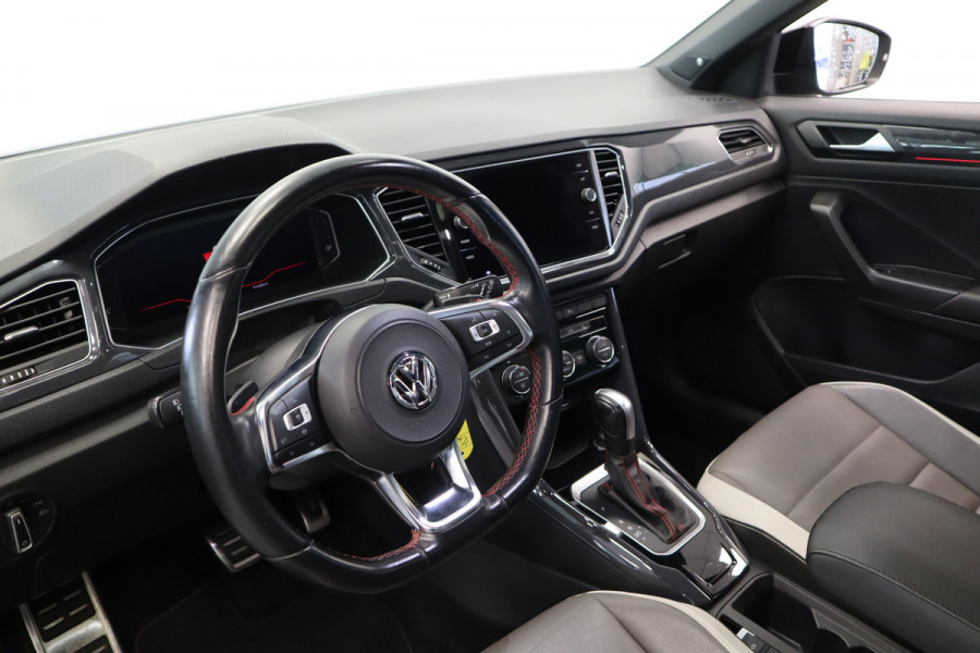 Volkswagen T-Roc 1.5 TSI Sport ACC PDC Navi Panoramadak Leder Automaat 150PK!