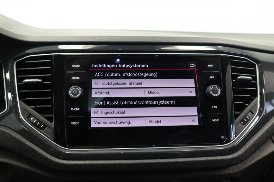 Volkswagen T-Roc 1.5 TSI Sport ACC PDC Navi Panoramadak Leder Automaat 150PK!