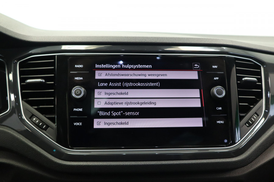 Volkswagen T-Roc 1.5 TSI Sport ACC PDC Navi Panoramadak Leder Automaat 150PK!