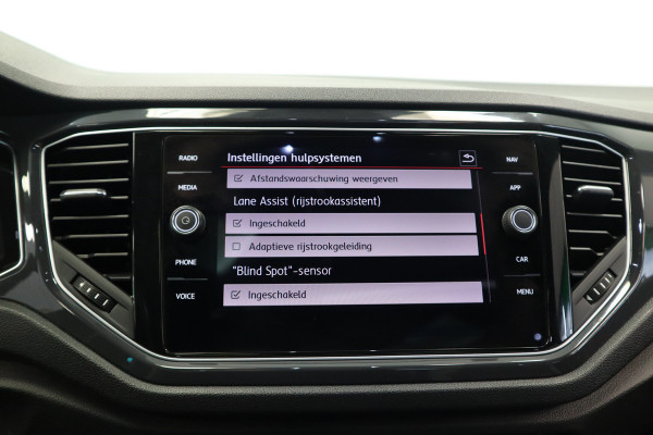 Volkswagen T-Roc 1.5 TSI Sport ACC PDC Navi Panoramadak Leder Automaat 150PK!