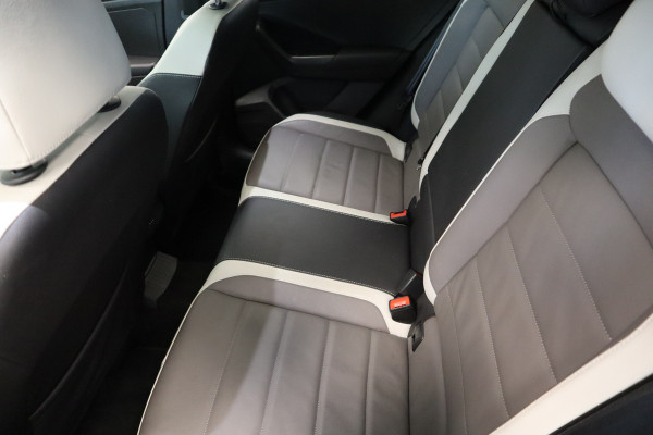 Volkswagen T-Roc 1.5 TSI Sport ACC PDC Navi Panoramadak Leder Automaat 150PK!