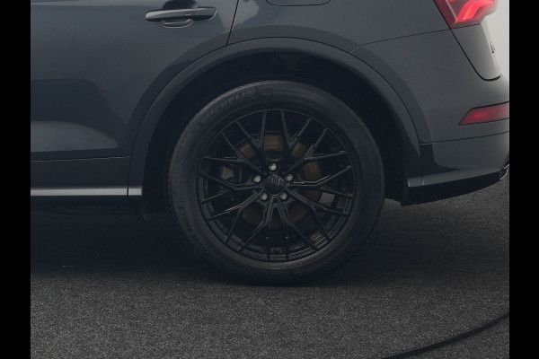 Audi Q5 50 TFSIe Quattro S Line Plug In Hybrid 300pk Dealer O.H PHEV | Luchtvering | Trekhaak Af Fabriek | Adaptive Cruise | Valcona Lederen Sportstoelen | Matrix LED | Apple Carplay | Navigatie | Virtual | DAB | 19"L.M | Audi Q5 50 TFSIe Quattro S Line Plug In Hybrid 300pk Dealer O.H PHEV | Luchtvering | Trekhaak Af Fabriek | Adaptive Cruise | Valcona Lederen Sportstoelen | Matrix LED | Apple Carplay | Navigatie | Virtual | DAB | 19"L.M |