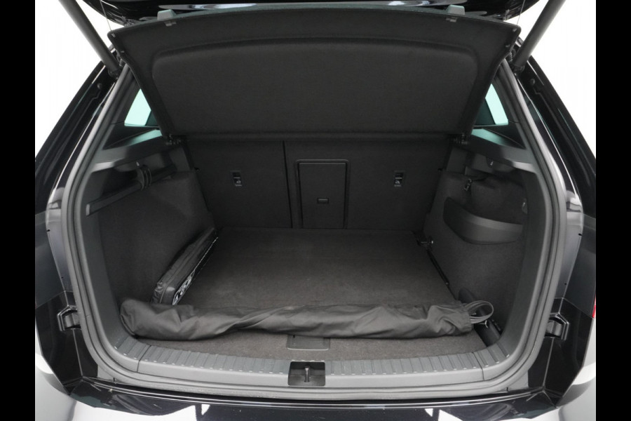 Škoda Karoq 1.5 TSI 150pk DSG Sportline Business Navigatie 19"velgen Camera Keyless 286